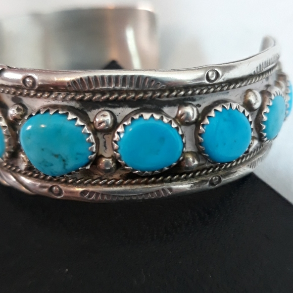 Navajo Sterling silver with Gorgeous turquoise Stones cuff bracelet - Picture 5 of 11